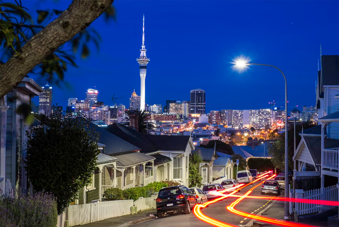 Comprehensive Guide to Getting Around: Auckland Transport Tips and Public Transit Choices
